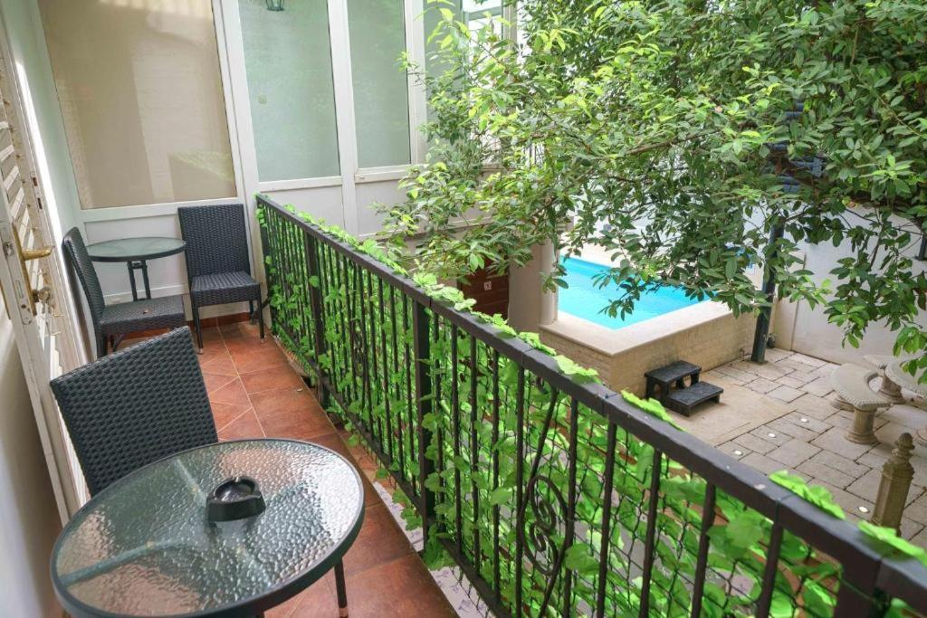 Heritage Residence In Center With Pool- Apartments Vodice Ngoại thất bức ảnh