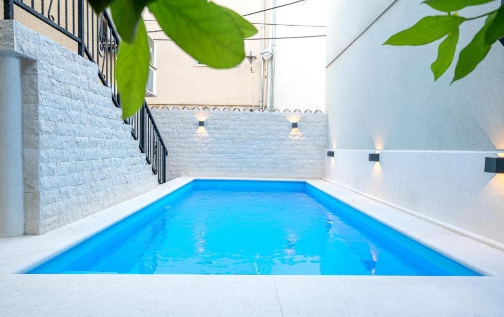 Heritage Residence In Center With Pool- Apartments Vodice Ngoại thất bức ảnh