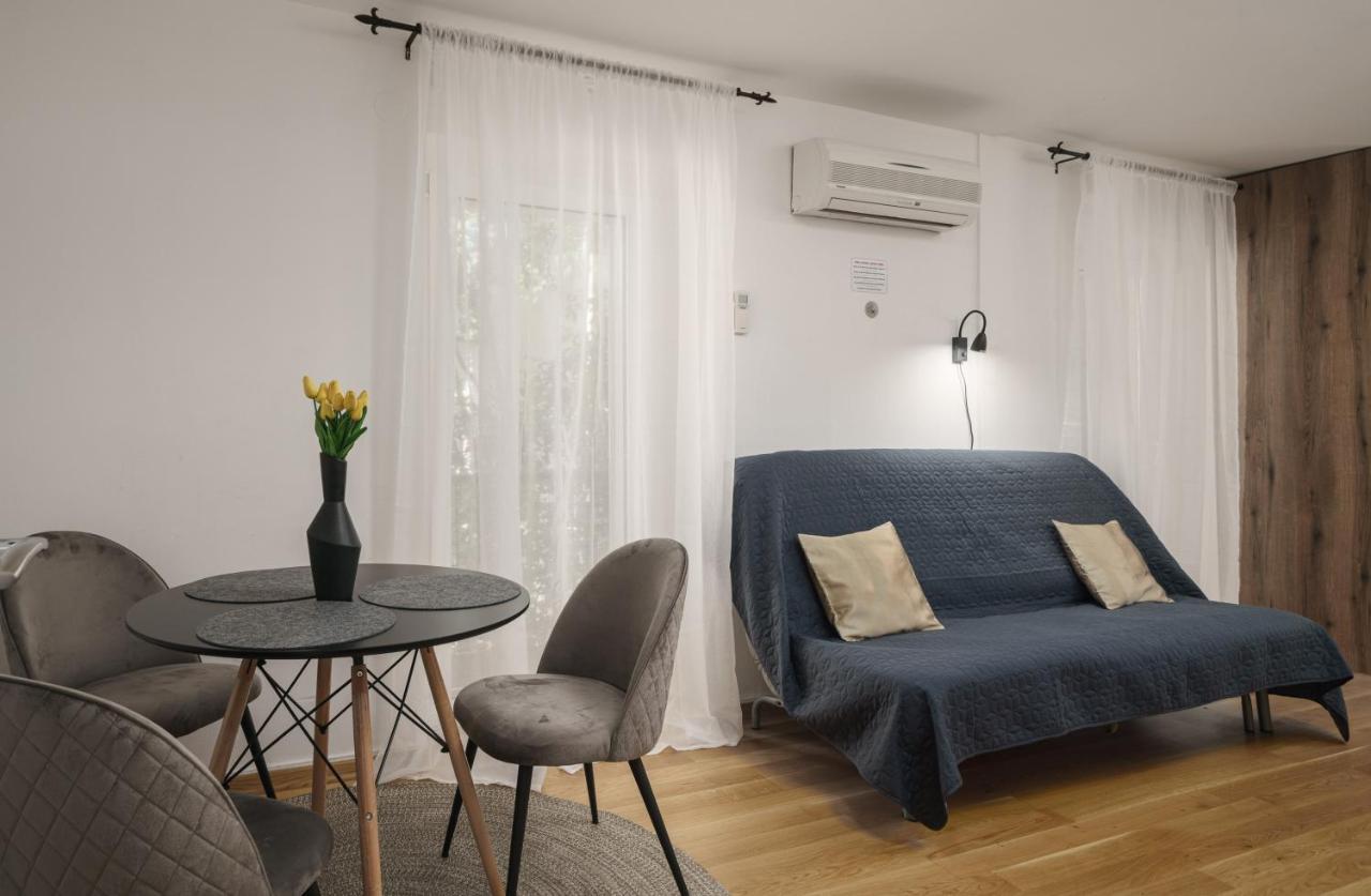 Heritage Residence In Center With Pool- Apartments Vodice Ngoại thất bức ảnh
